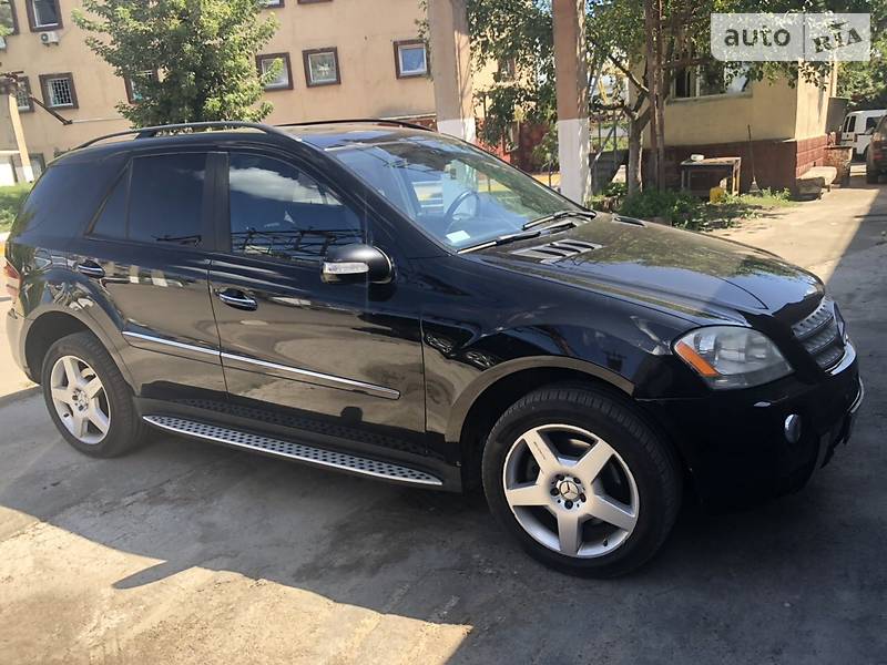 Позашляховик / Кросовер Mercedes-Benz M-Class 2008 в 