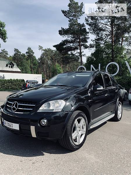 Позашляховик / Кросовер Mercedes-Benz M-Class 2008 в 