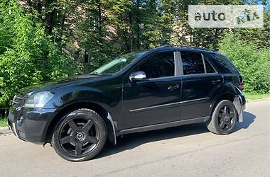 Позашляховик / Кросовер Mercedes-Benz M-Class 2006 в 