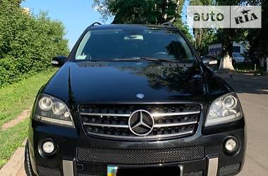 Позашляховик / Кросовер Mercedes-Benz M-Class 2006 в 