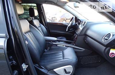 Позашляховик / Кросовер Mercedes-Benz M-Class 2006 в 