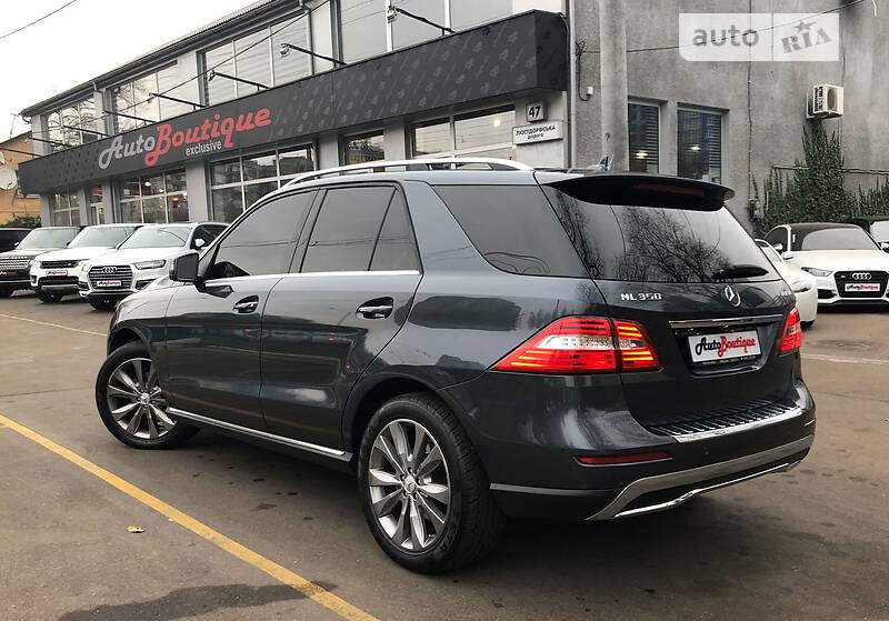 Позашляховик / Кросовер Mercedes-Benz M-Class 2013 в Одесі