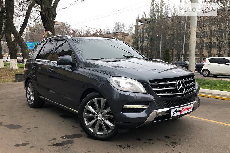 Позашляховик / Кросовер Mercedes-Benz M-Class 2013 в Одесі