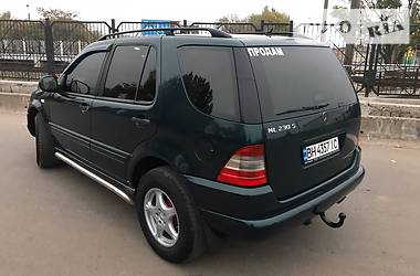 Позашляховик / Кросовер Mercedes-Benz M-Class 1998 в Одесі