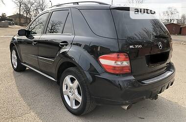 Позашляховик / Кросовер Mercedes-Benz M-Class 2007 в 