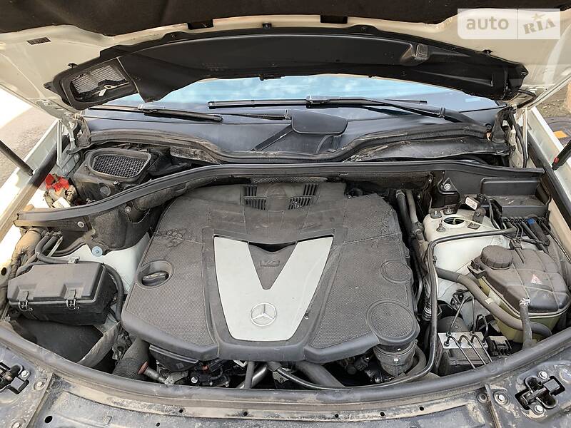 Позашляховик / Кросовер Mercedes-Benz M-Class 2011 в Харкові