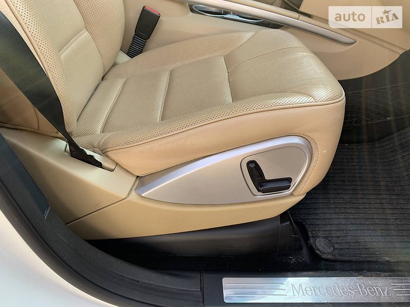 Позашляховик / Кросовер Mercedes-Benz M-Class 2011 в Харкові