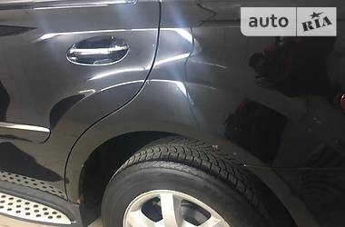 Позашляховик / Кросовер Mercedes-Benz M-Class 2007 в 