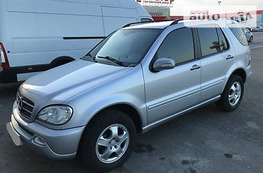 Позашляховик / Кросовер Mercedes-Benz M-Class 2002 в 