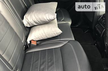 Позашляховик / Кросовер Mercedes-Benz M-Class 2012 в 