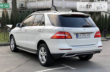 Позашляховик / Кросовер Mercedes-Benz M-Class 2012 в 