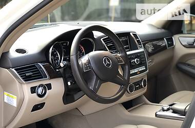 Позашляховик / Кросовер Mercedes-Benz M-Class 2012 в 
