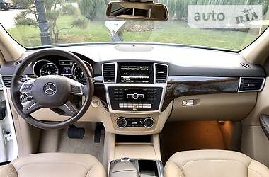Позашляховик / Кросовер Mercedes-Benz M-Class 2012 в 