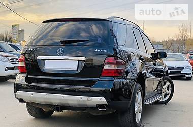 Позашляховик / Кросовер Mercedes-Benz M-Class 2008 в 