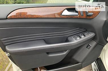 Позашляховик / Кросовер Mercedes-Benz M-Class 2012 в 