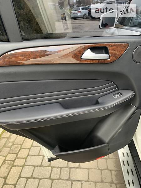 Позашляховик / Кросовер Mercedes-Benz M-Class 2012 в Львові