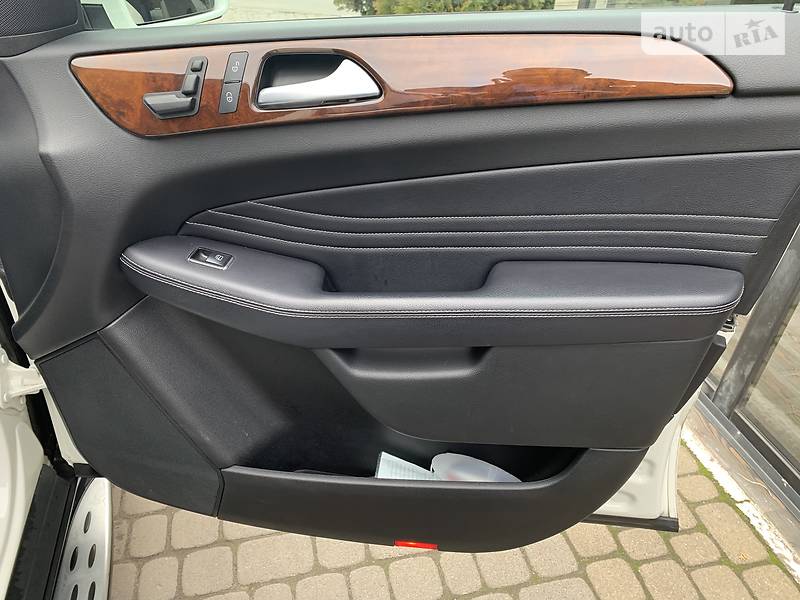 Позашляховик / Кросовер Mercedes-Benz M-Class 2012 в Львові