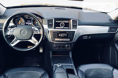 Позашляховик / Кросовер Mercedes-Benz M-Class 2015 в 