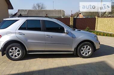 Позашляховик / Кросовер Mercedes-Benz M-Class 2006 в 