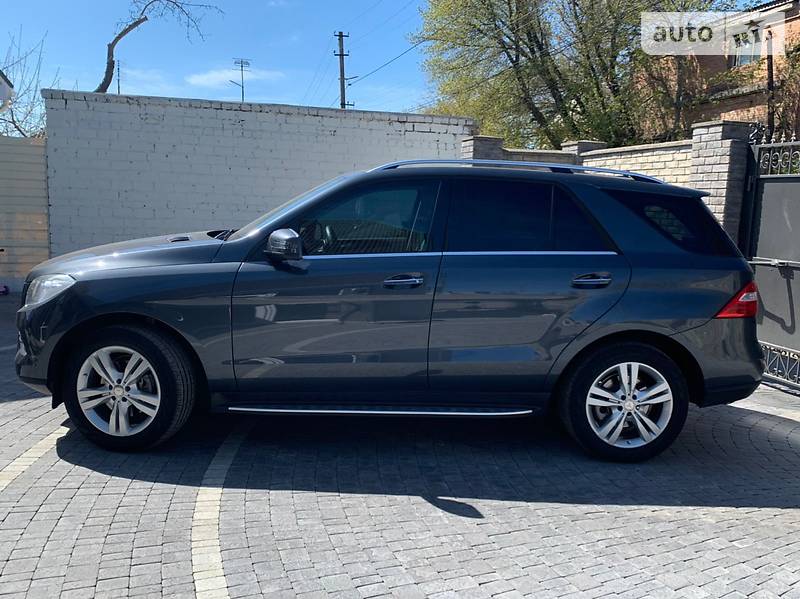 Позашляховик / Кросовер Mercedes-Benz M-Class 2015 в Кременчуці фото 3 Позашляховик / Кросовер Mercedes-Benz M-Class 2015 в Кременчуці