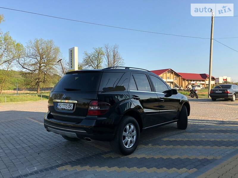 Внедорожник / Кроссовер Mercedes-Benz M-Class 2006 в Иршаве