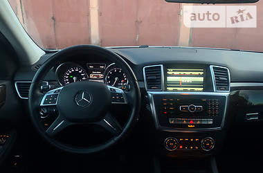 Внедорожник / Кроссовер Mercedes-Benz M-Class 2014 в Черновцах