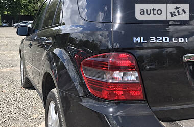 Позашляховик / Кросовер Mercedes-Benz M-Class 2007 в 