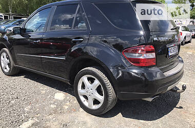 Позашляховик / Кросовер Mercedes-Benz M-Class 2007 в 
