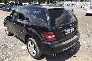Позашляховик / Кросовер Mercedes-Benz M-Class 2007 в 