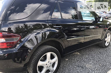 Позашляховик / Кросовер Mercedes-Benz M-Class 2007 в 