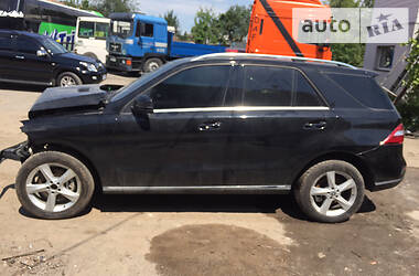 Позашляховик / Кросовер Mercedes-Benz M-Class 2014 в 