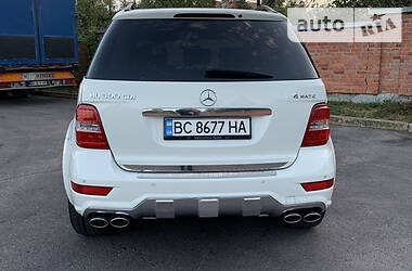 Внедорожник / Кроссовер Mercedes-Benz M-Class 2010 в 