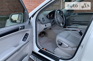 Внедорожник / Кроссовер Mercedes-Benz M-Class 2010 в 