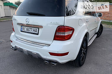 Внедорожник / Кроссовер Mercedes-Benz M-Class 2010 в 