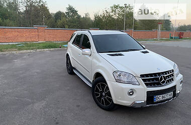 Внедорожник / Кроссовер Mercedes-Benz M-Class 2010 в 