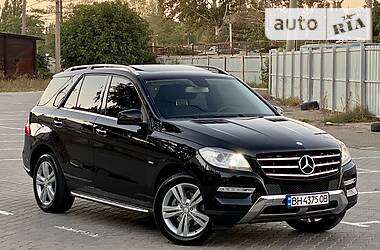 Внедорожник / Кроссовер Mercedes-Benz M-Class 2013 в Одессе