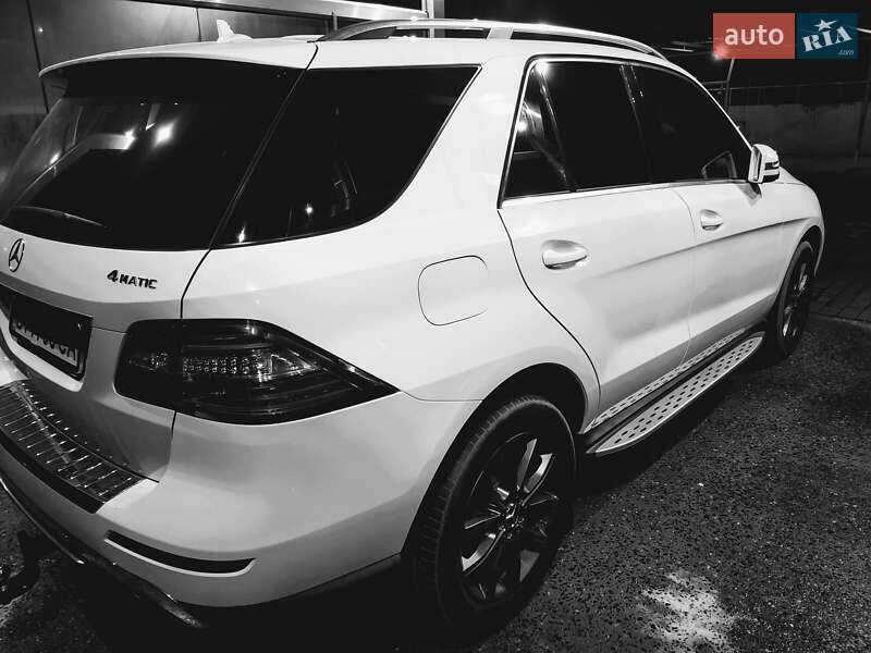 Внедорожник / Кроссовер Mercedes-Benz M-Class 2014 в Херсоне