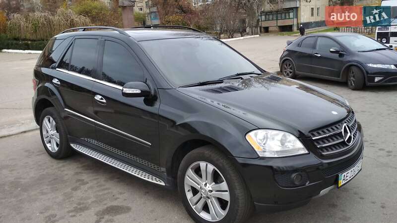 Внедорожник / Кроссовер Mercedes-Benz M-Class 2008 в Никополе