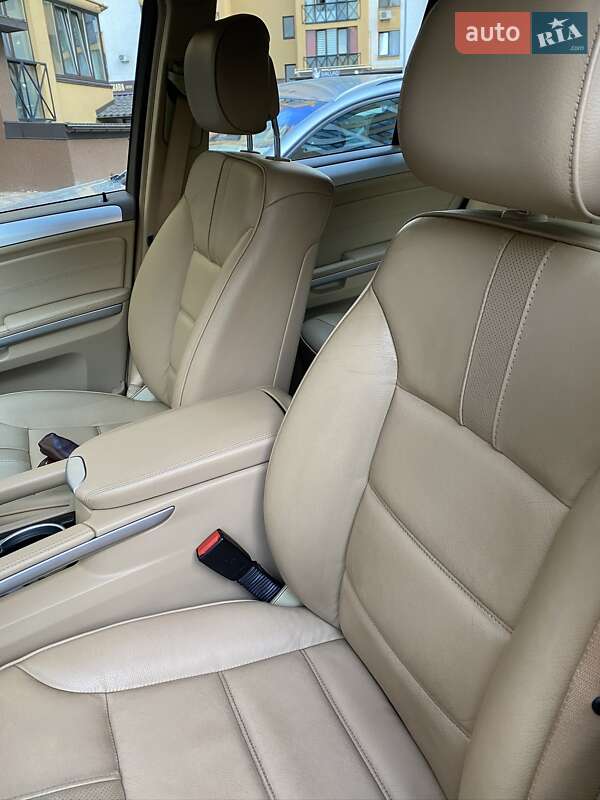 Позашляховик / Кросовер Mercedes-Benz M-Class 2010 в Києві