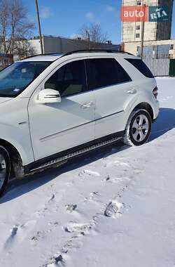 Внедорожник / Кроссовер Mercedes-Benz M-Class 2011 в Полтаве