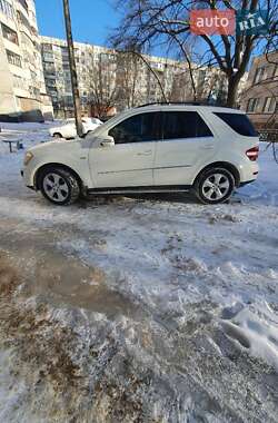 Внедорожник / Кроссовер Mercedes-Benz M-Class 2011 в Полтаве