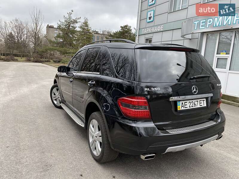Внедорожник / Кроссовер Mercedes-Benz M-Class 2008 в Никополе