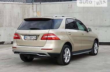 Внедорожник / Кроссовер Mercedes-Benz M-Class 2012 в Киеве