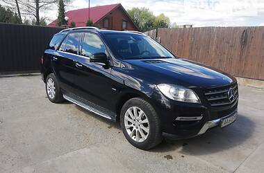 Внедорожник / Кроссовер Mercedes-Benz M-Class 2012 в Киеве