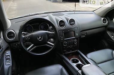 Внедорожник / Кроссовер Mercedes-Benz M-Class 2009 в Киеве