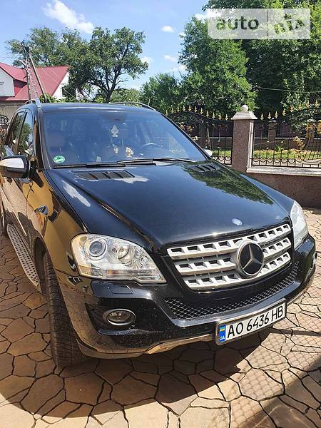 Позашляховик / Кросовер Mercedes-Benz M-Class 2009 в Хусті