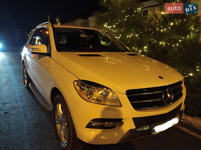 Внедорожник / Кроссовер Mercedes-Benz M-Class 2014 в Херсоне