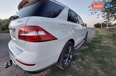 Внедорожник / Кроссовер Mercedes-Benz M-Class 2014 в Херсоне