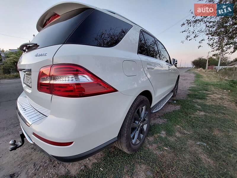 Внедорожник / Кроссовер Mercedes-Benz M-Class 2014 в Херсоне