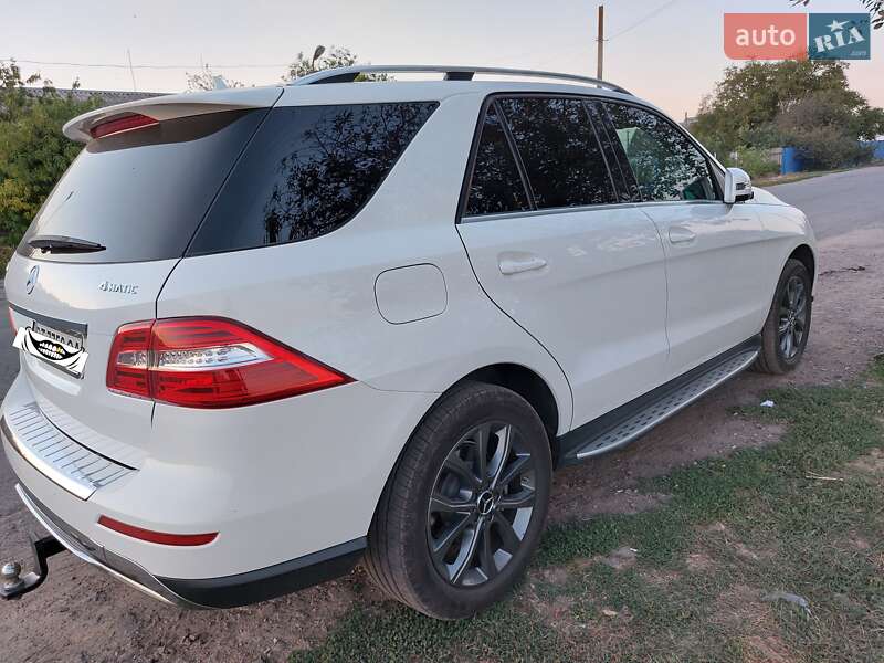 Внедорожник / Кроссовер Mercedes-Benz M-Class 2014 в Херсоне